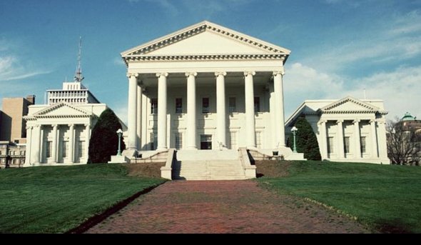 Photo of Virginia's capitol building. 