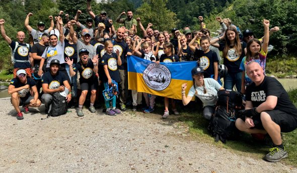 Group photo in the mountains