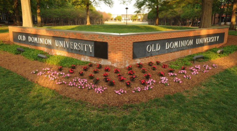 Outdoor sign that reads Old Dominion University 