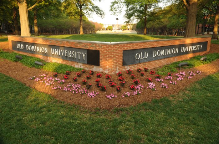 Outdoor sign that reads Old Dominion University 