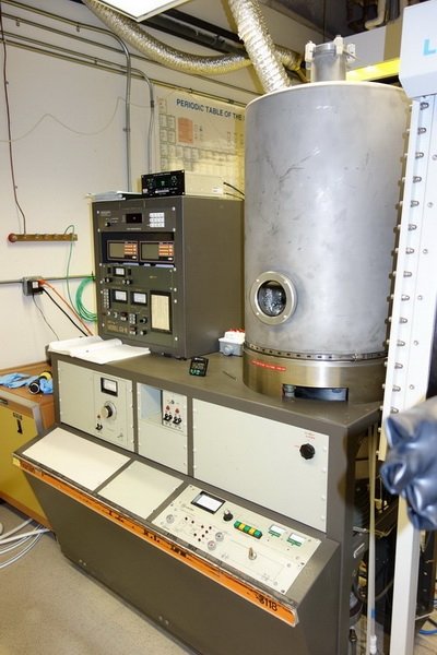 3118 E-beam evaporator (Varian)
